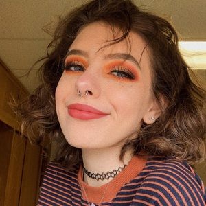 Meet your Posher, Skylar